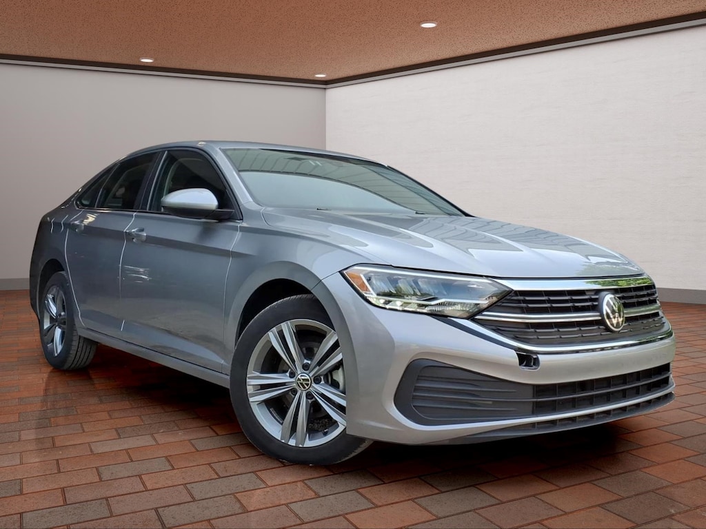 Used 2024 Volkswagen Jetta 1.5T SE Sedan
