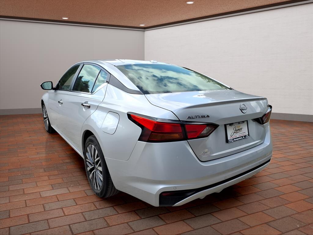 Used 2024 Nissan Altima 2.5 SV Sedan