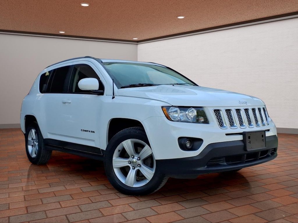 Used 2017 Jeep Compass Latitude 4x4 SUV