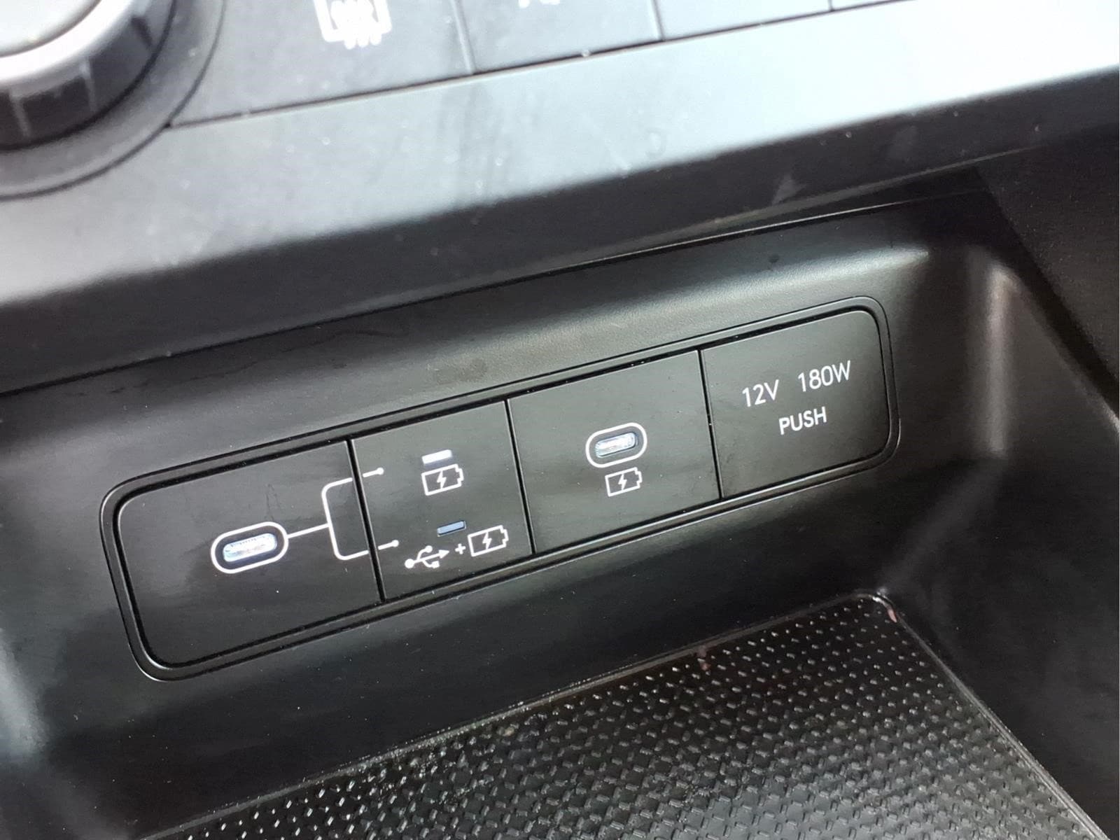 2026 Hyundai Tucson SE - Photo 12