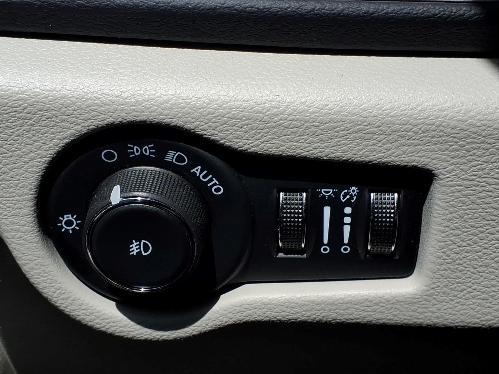 2024 Chrysler Pacifica Touring L - Photo 20