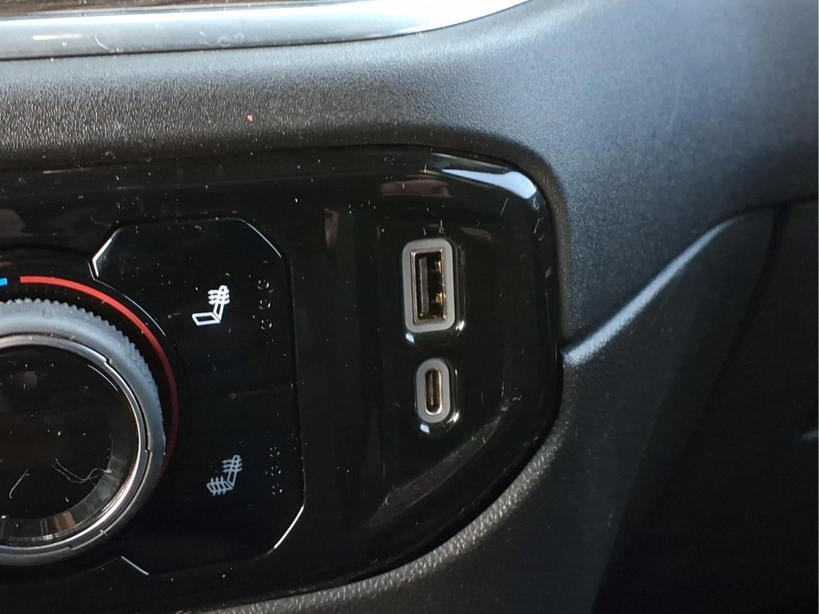 2022 Chevrolet Silverado 1500 LT - Photo 13
