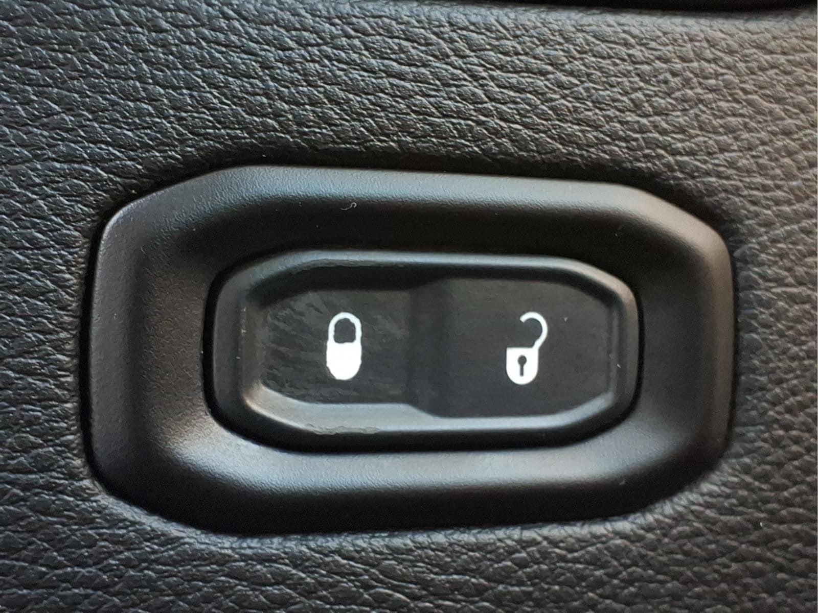 2021 Jeep Wrangler Unlimited Sahara - Photo 18