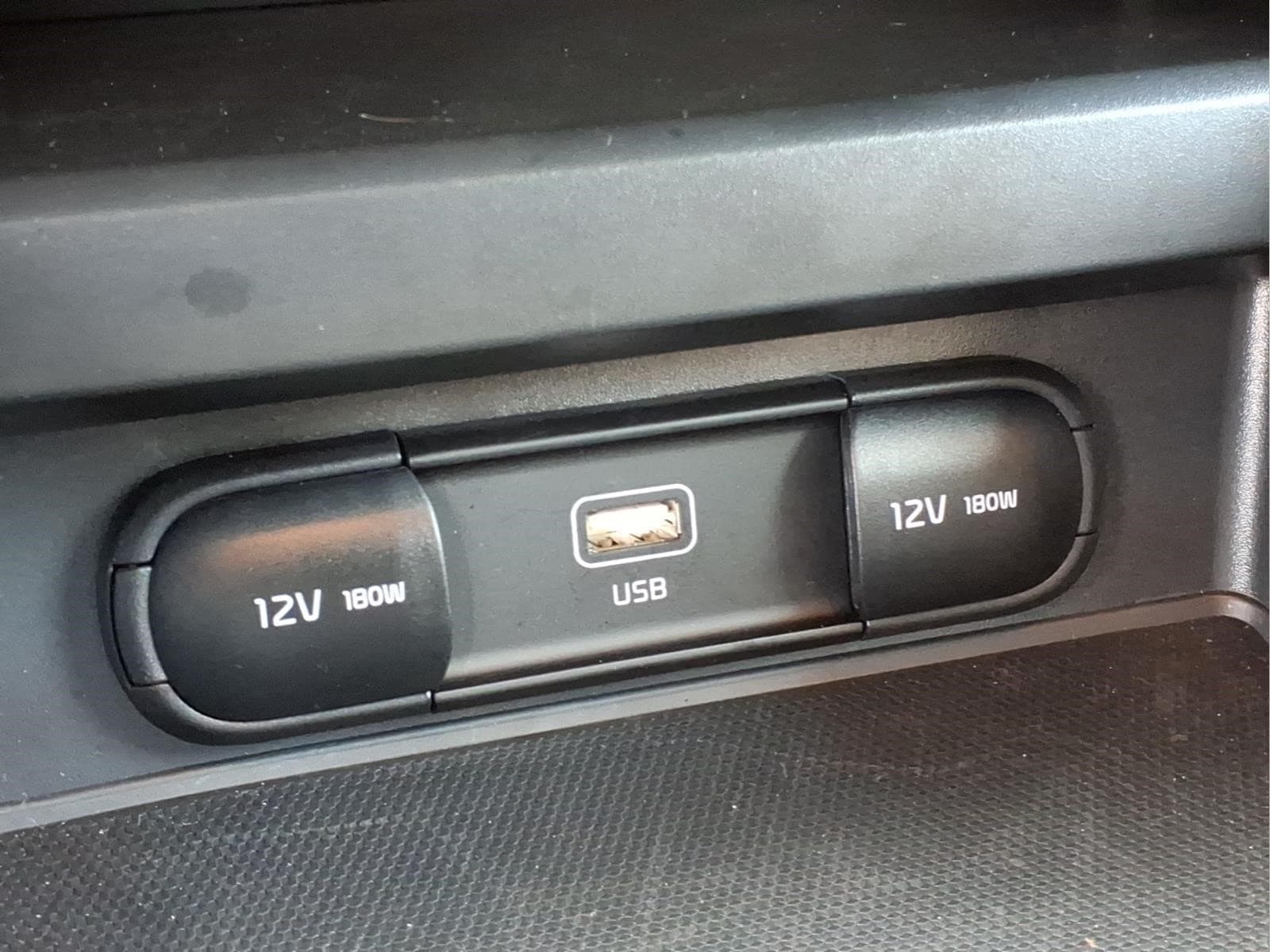 2025 Kia Soul LX - Photo 14