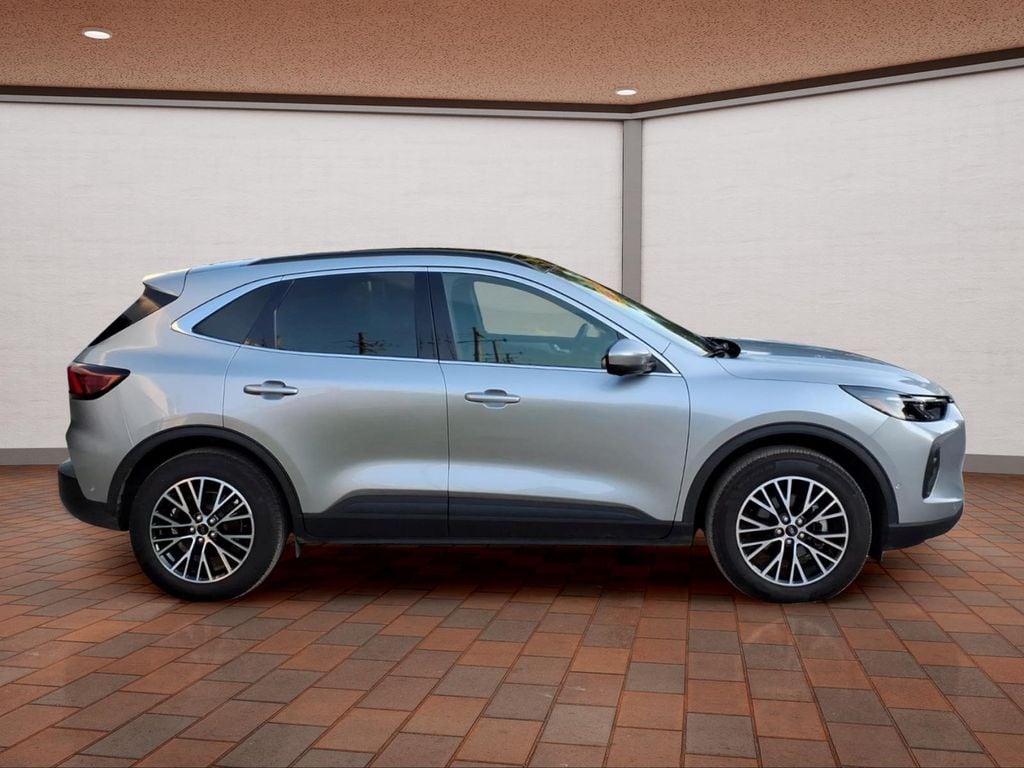 2024 Ford Escape PHEV - Photo 4