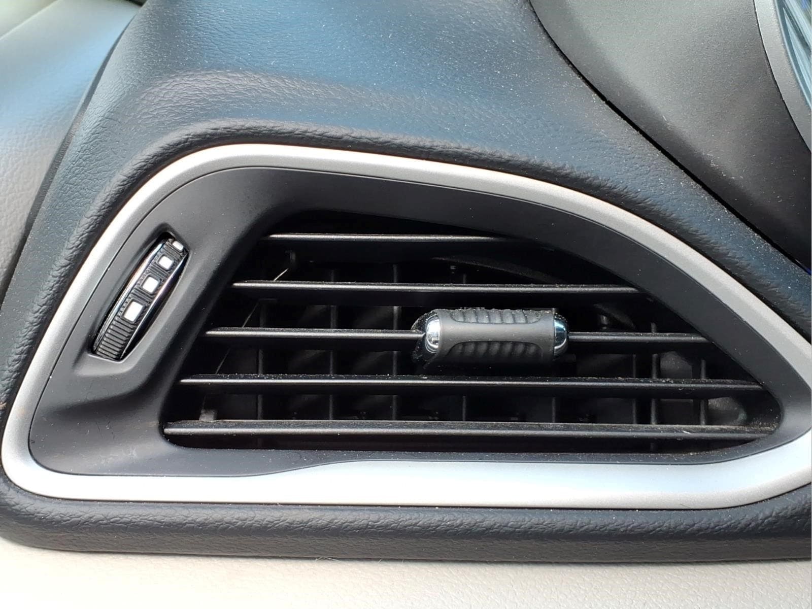 2023 Chrysler Pacifica Touring L - Photo 20