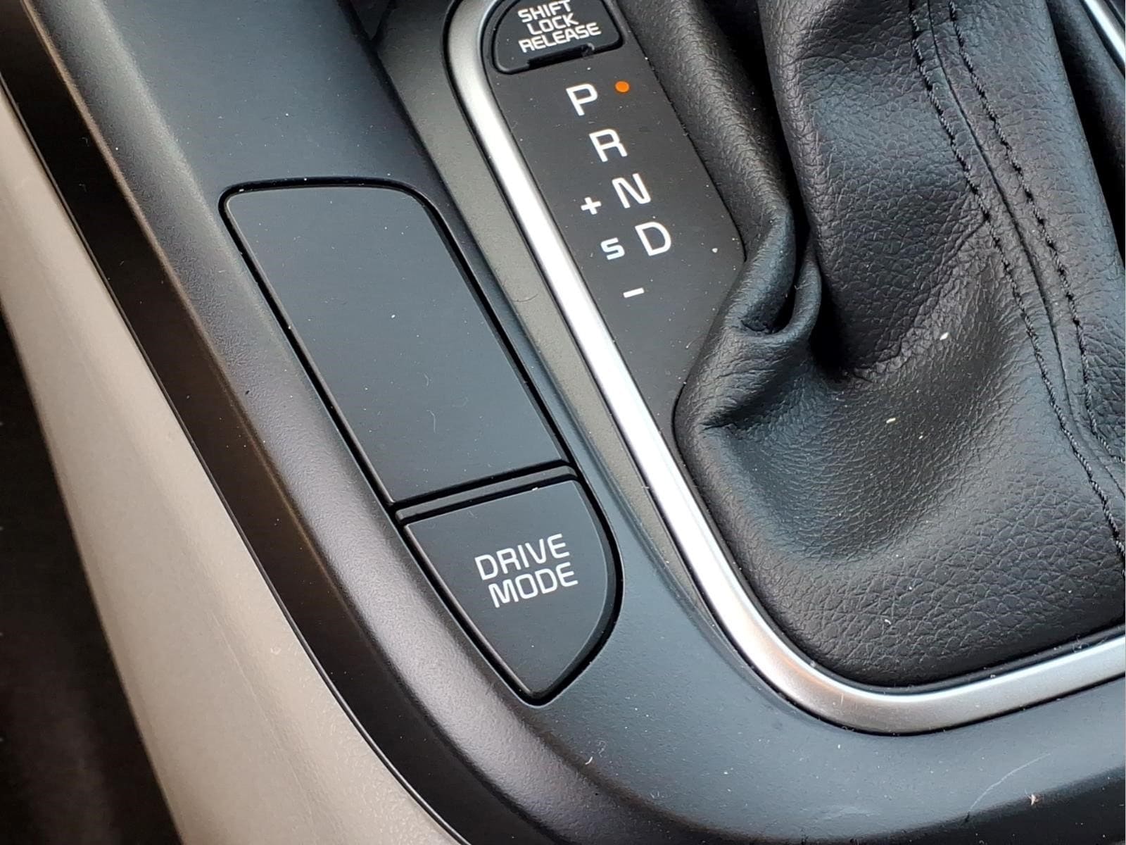 2025 Kia Soul LX - Photo 16