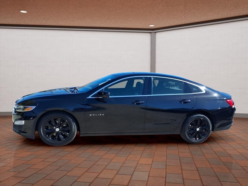 Used 2024 Chevrolet Malibu 1LT with VIN 1G1ZD5ST5RF107144 for sale in Hampshire, IL