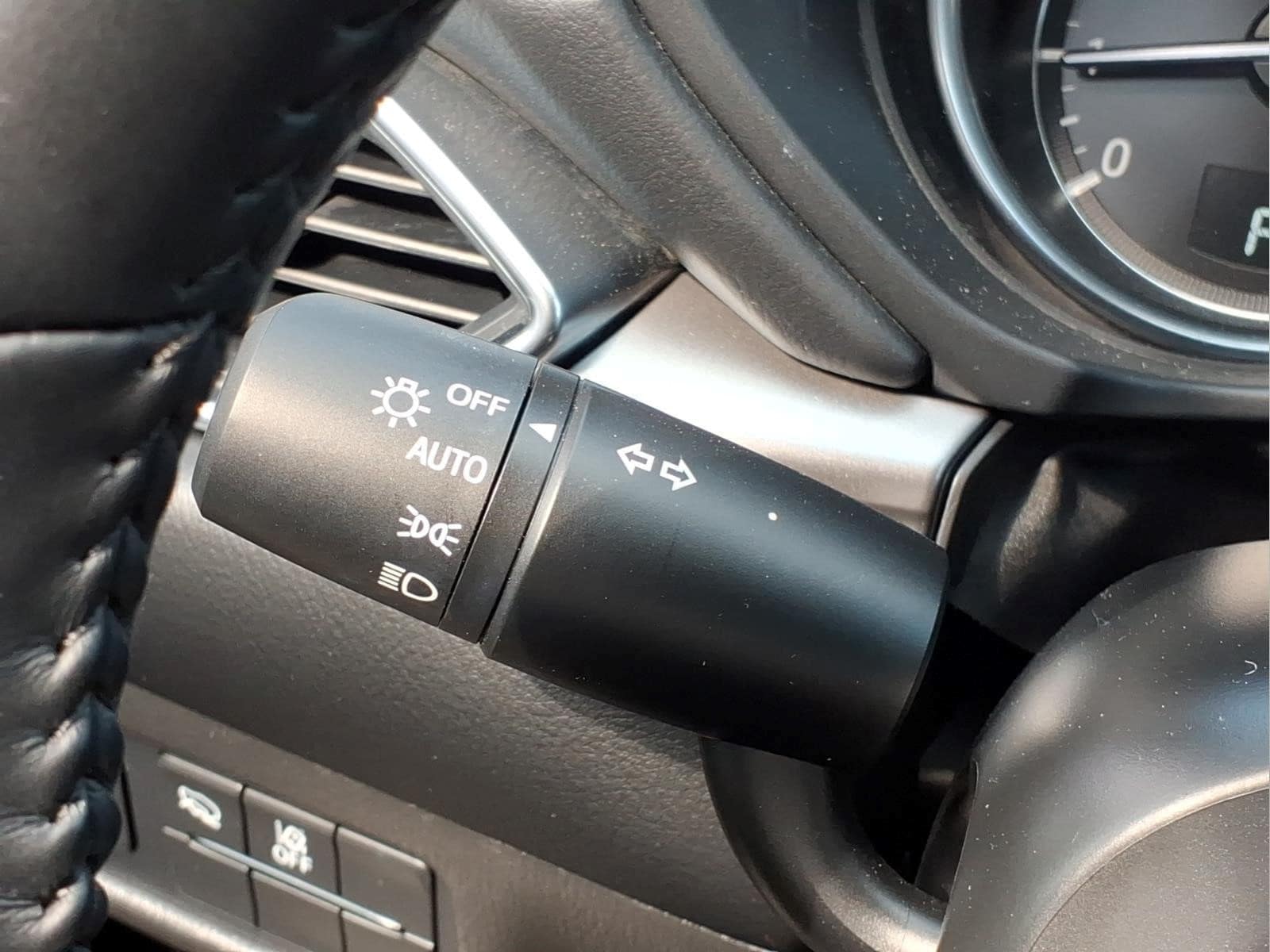 2025 Mazda CX-5 S Preferred package - Photo 23