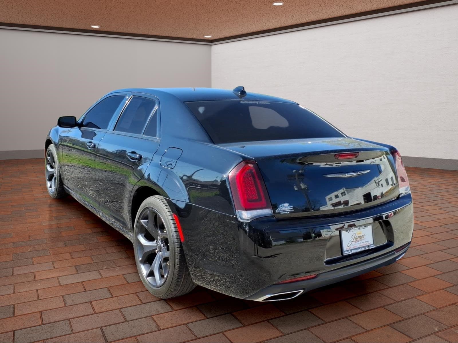 2023 Chrysler 300 Touring - Photo 7