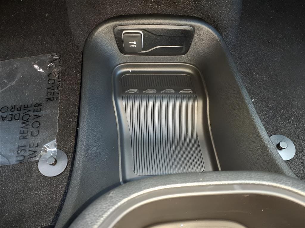2026 Chrysler Pacifica Select - Photo 9