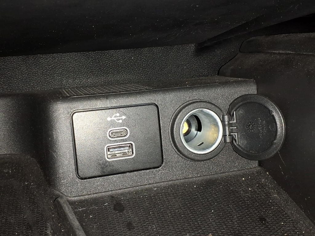 2024 Ford Escape PHEV - Photo 13