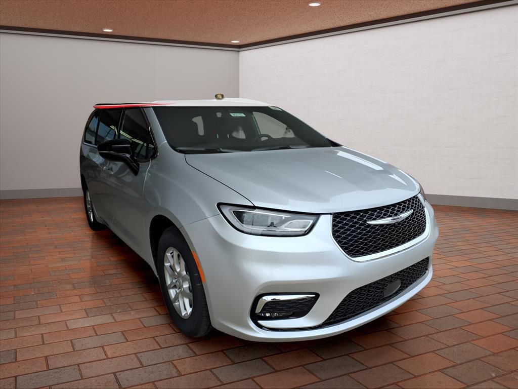 New 2026 Chrysler Pacifica SELECT Passenger Van