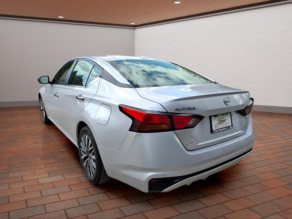 Used 2024 Nissan Altima 2.5 SV Sedan