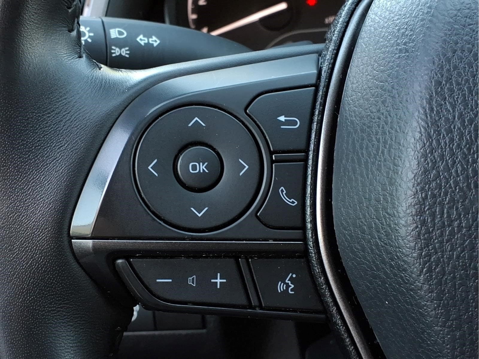 2024 Toyota Camry SE - Photo 22