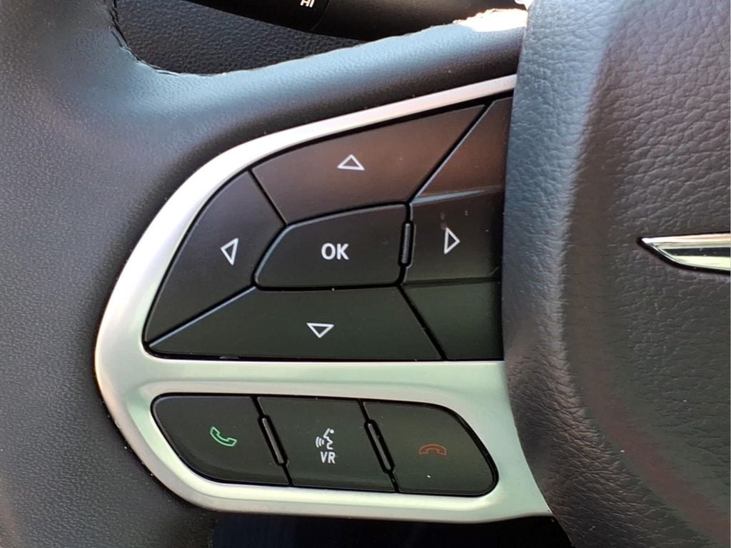 2023 Chrysler 300 Touring - Photo 20