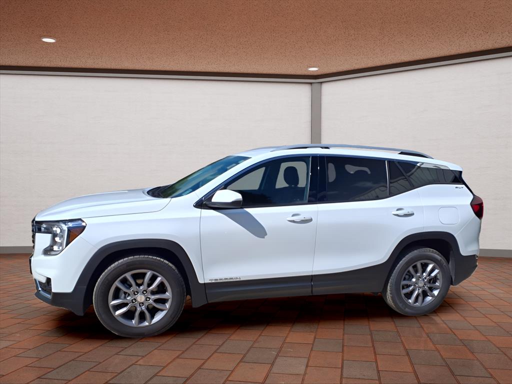 2024 Gmc Terrain SLT photo 2