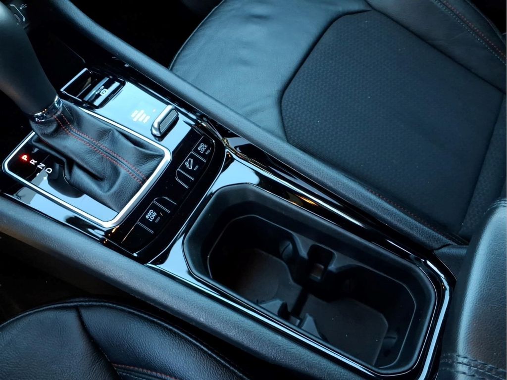 2025 Jeep Compass Trailhawk - Photo 16