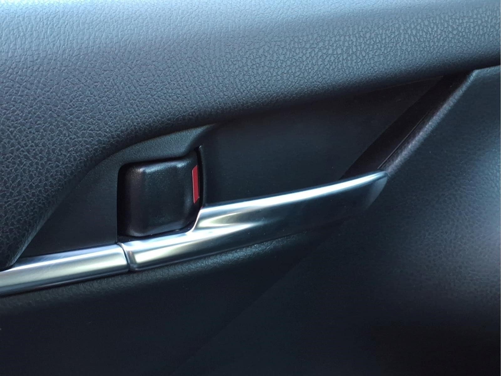 2024 Toyota Camry SE - Photo 18