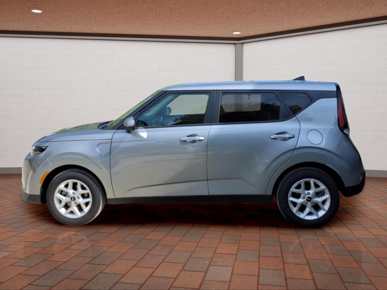2025 Kia Soul LX - Photo 8