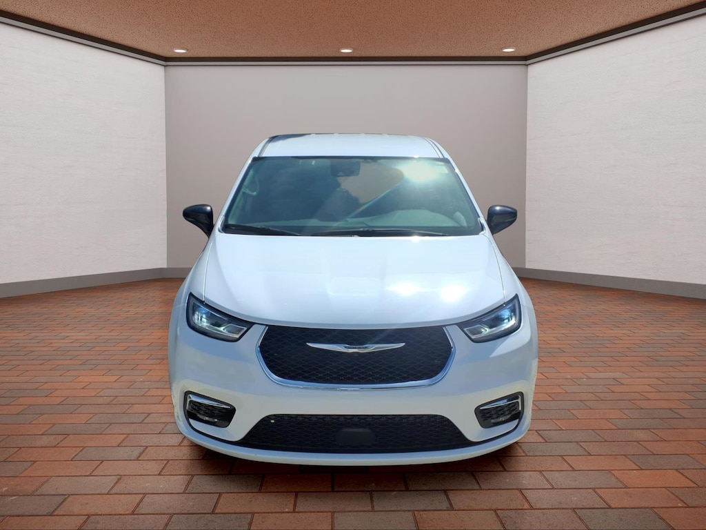 Used 2024 Chrysler Pacifica Touring L Van Passenger Van