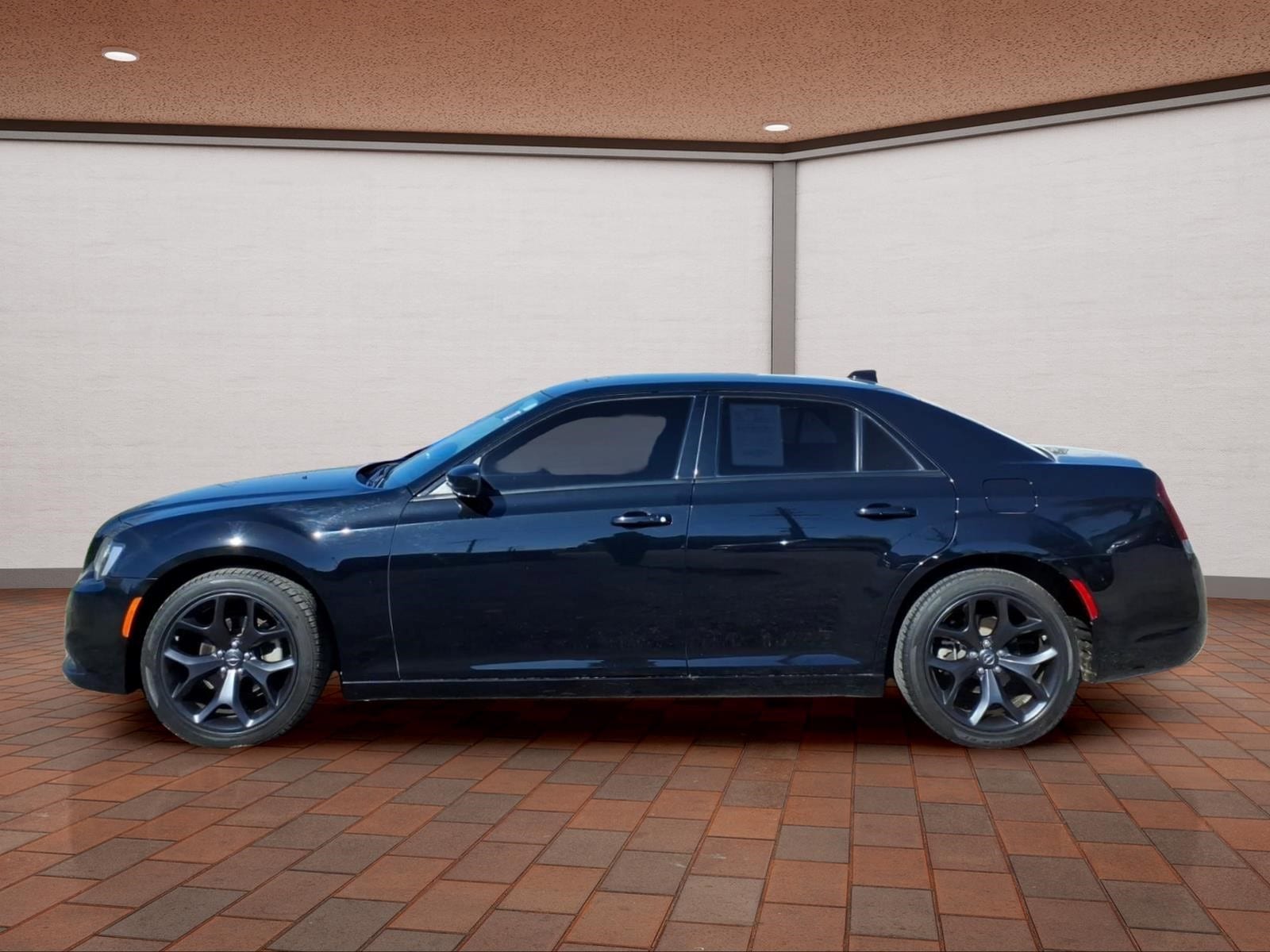 2023 Chrysler 300 Touring - Photo 8