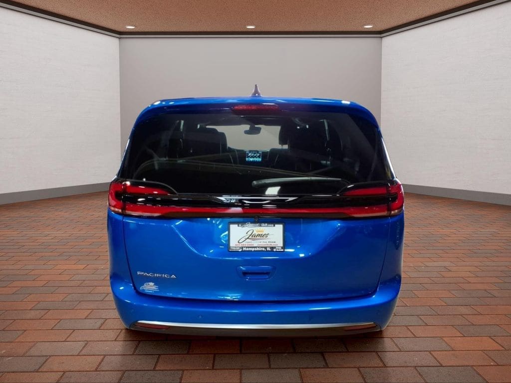 New 2027 Chrysler Pacifica SELECT Passenger Van