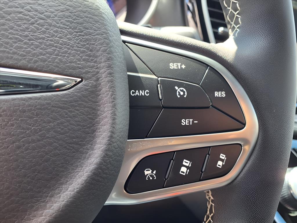 2026 Chrysler Pacifica Select - Photo 16