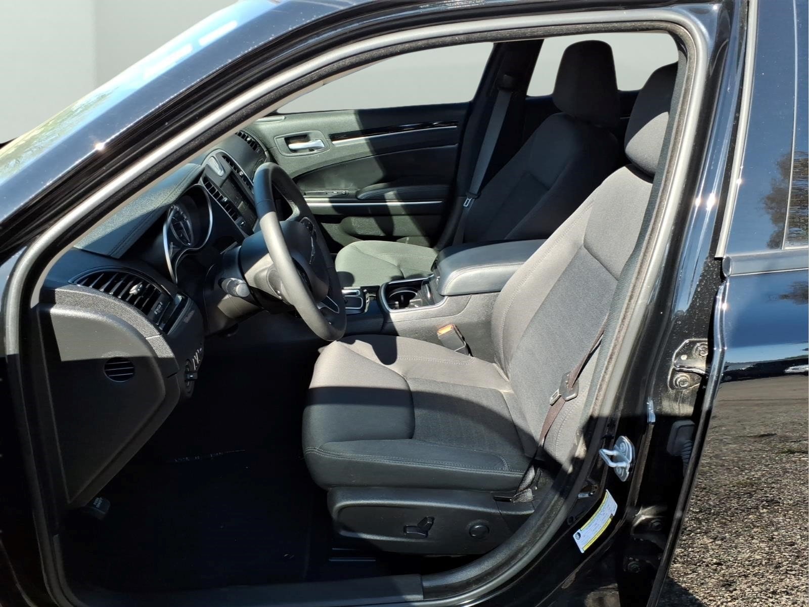 2023 Chrysler 300 Touring - Photo 26