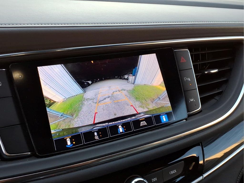 2024 Buick Enclave Premium - Photo 10