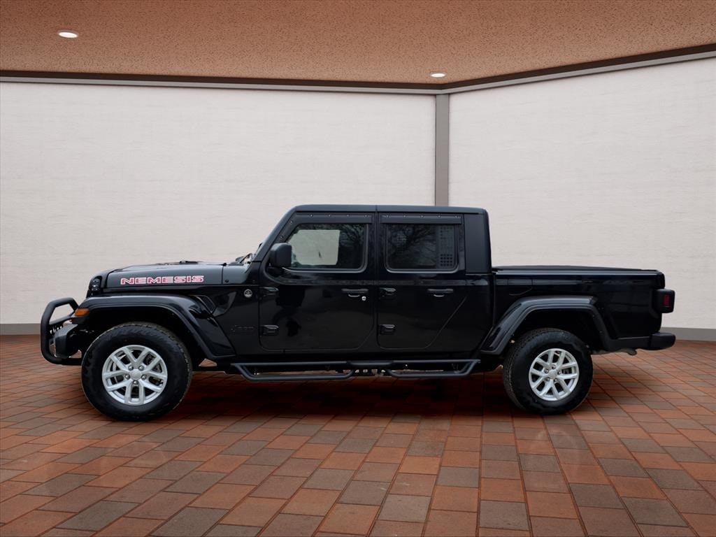 Used 2023 Jeep Gladiator Sport Truck Crew Cab