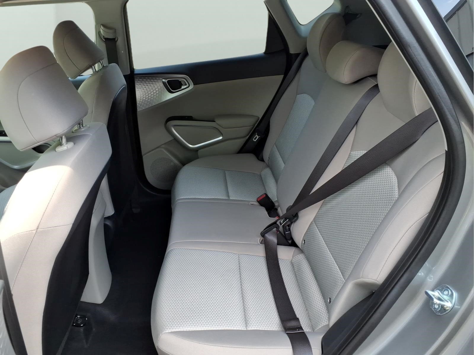 2025 Kia Soul LX - Photo 31