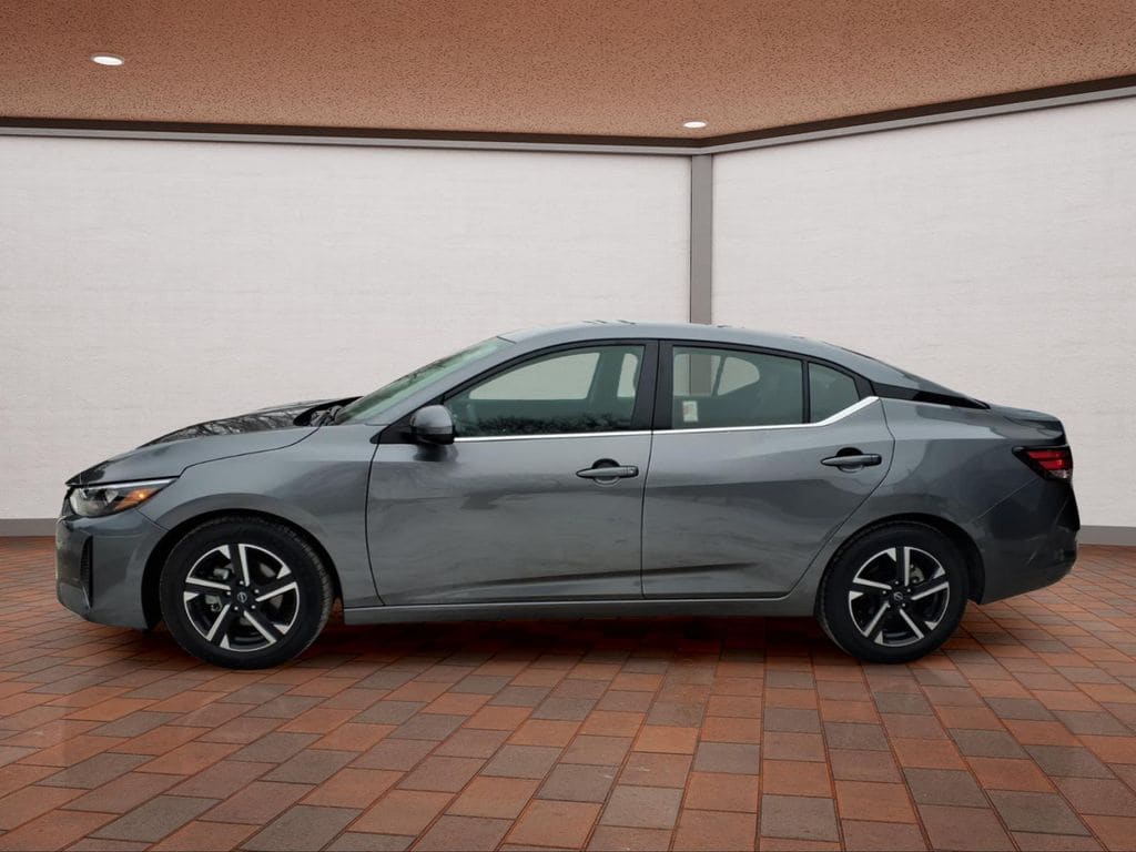 Used 2024 Nissan Sentra SV with VIN 3N1AB8CV9RY302977 for sale in Hampshire, IL