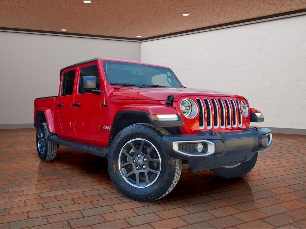 Used 2022 Jeep Gladiator Overland Truck