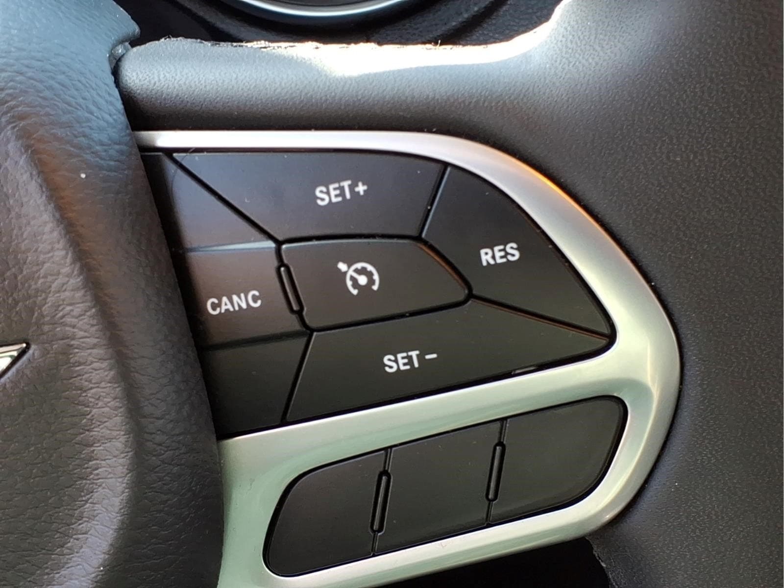 2023 Chrysler 300 Touring - Photo 21