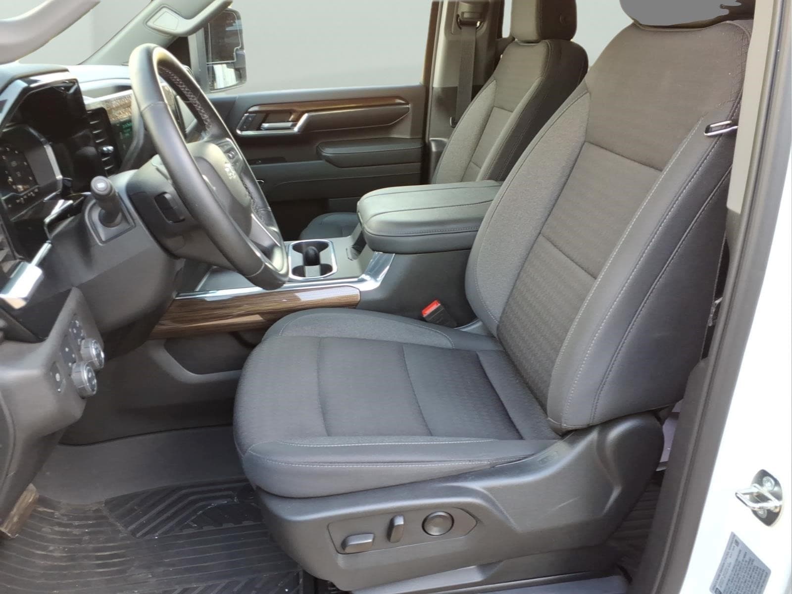 2024 Chevrolet Silverado 2500HD LT - Photo 25