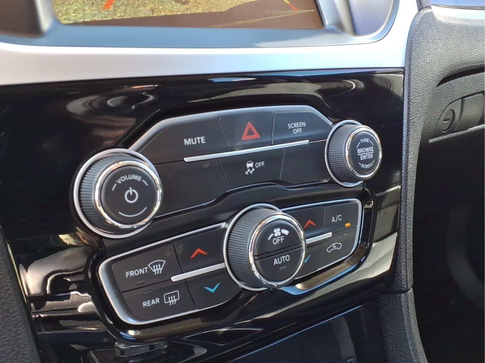 2023 Chrysler 300 Touring - Photo 11