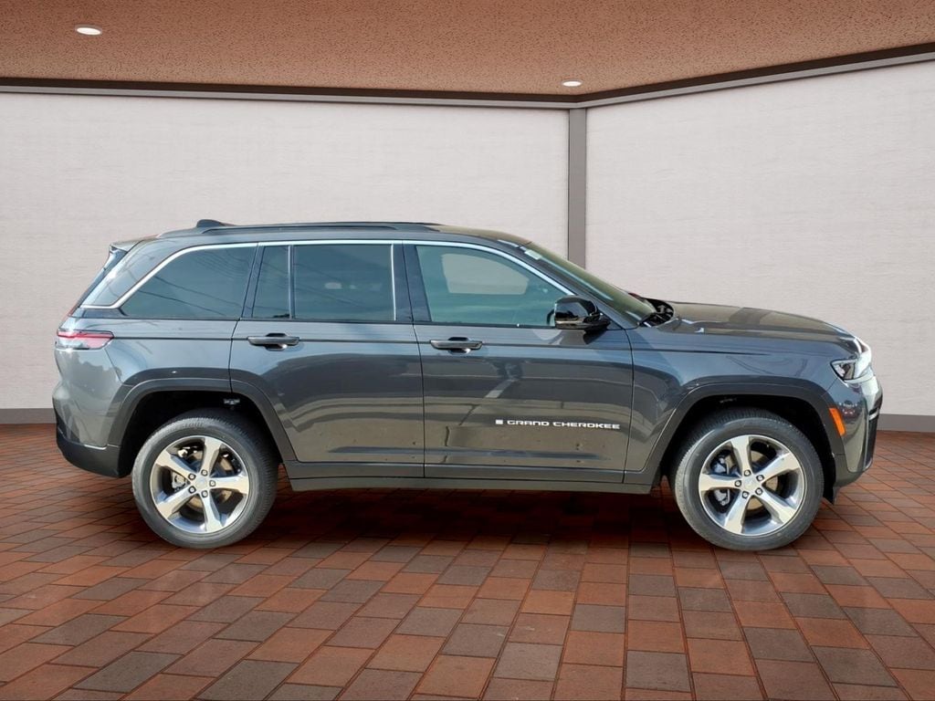 New 2026 Jeep Grand Cherokee LIMITED 4X4 Sport Utility