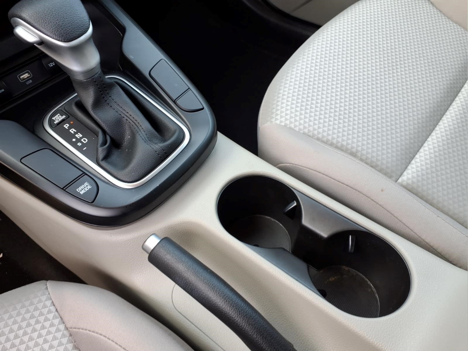 2025 Kia Soul LX - Photo 18