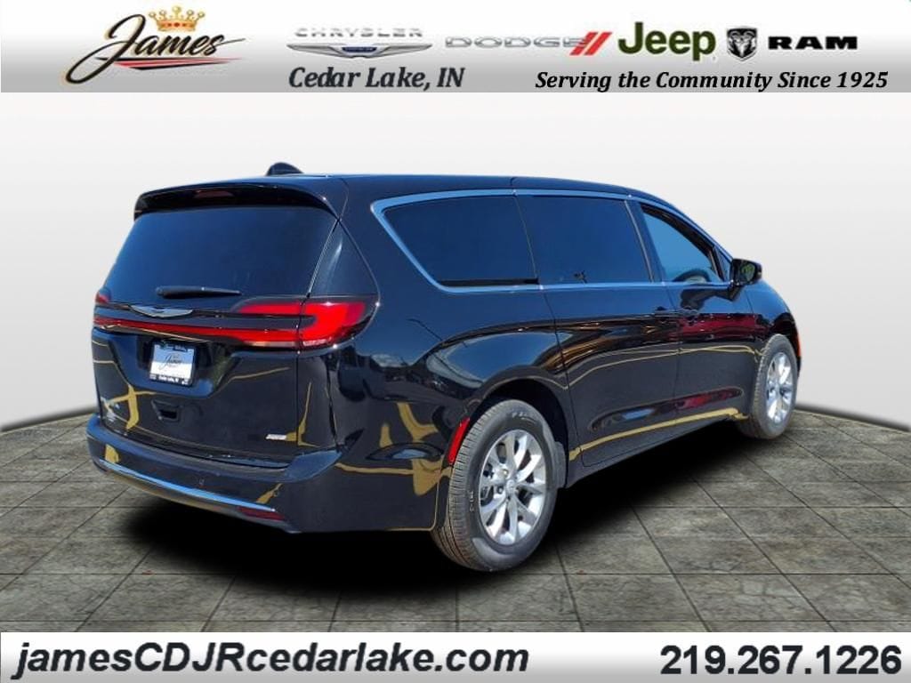 New 2026 Chrysler Pacifica SELECT AWD Passenger Van