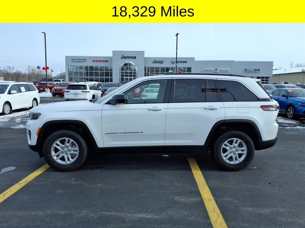 Used 2024 Jeep Grand Cherokee Laredo SUV