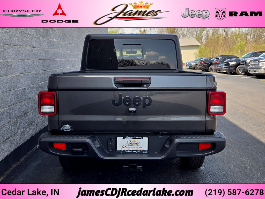 Used 2023 Jeep Gladiator Sport Truck Crew Cab
