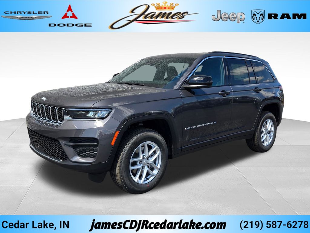 2026 Jeep Grand Cherokee Laredo 4x4's photo