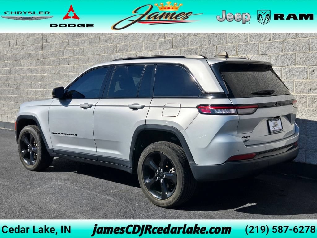 Used 2023 Jeep Grand Cherokee Laredo SUV