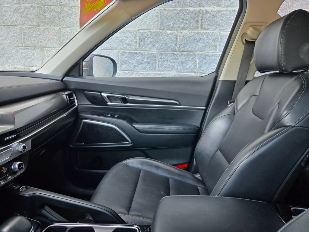 2025 Kia Telluride S - Photo 28