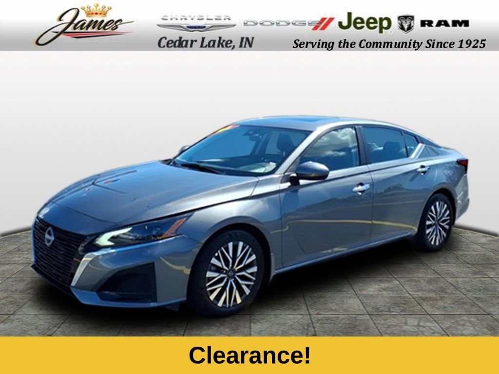 Used 2024 Nissan Altima 2.5 SV Sedan