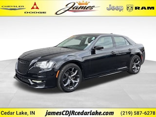 2023 Chrysler 300 Touring L Sedan