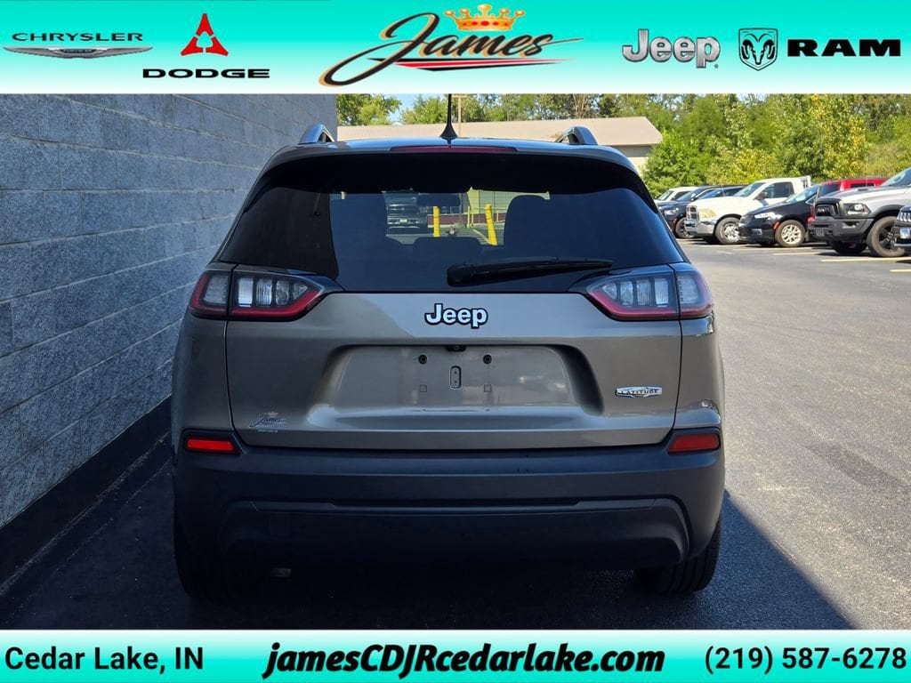 Used 2019 Jeep Cherokee Latitude FWD SUV