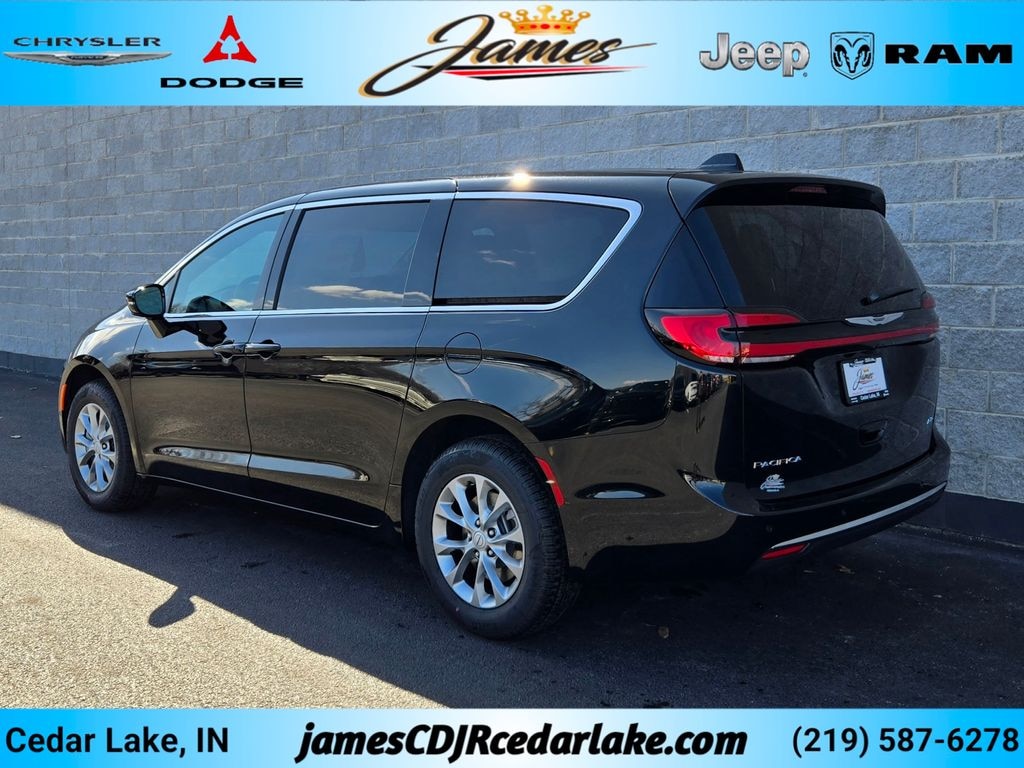New 2026 Chrysler Pacifica SELECT AWD Passenger Van