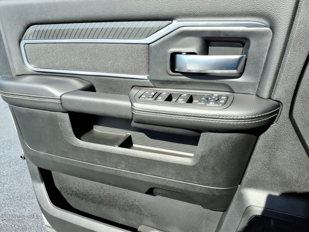 2026 RAM 2500 Big Horn - Photo 9